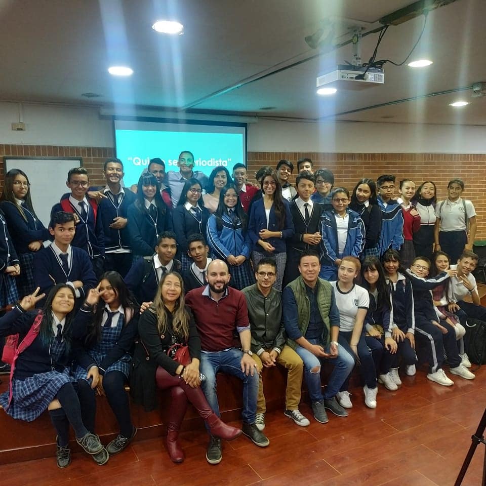 <a href="/subalealaradio/">subalealaradio</a> con el #NodoRadialSuba que el pasado 24 y 25 de febrero participaron del Taller de Periodismo ofrecido por los voluntarios Rafael Pérez y su equipo de trabajo. Muchas gracias a todas las IED que participaron de esta jornada. subalealaradio.com