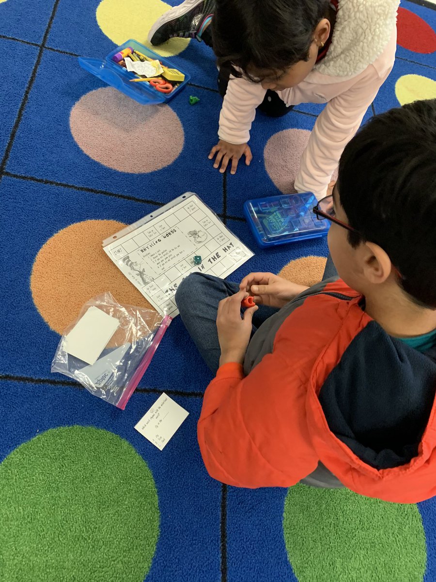 MsCurleysClass's tweet photo. Fun Dr. Seuss Centers ! @RLCPrincipal @RLC_Coyotes #RLC20 https://t.co/mUTatVV3Dt