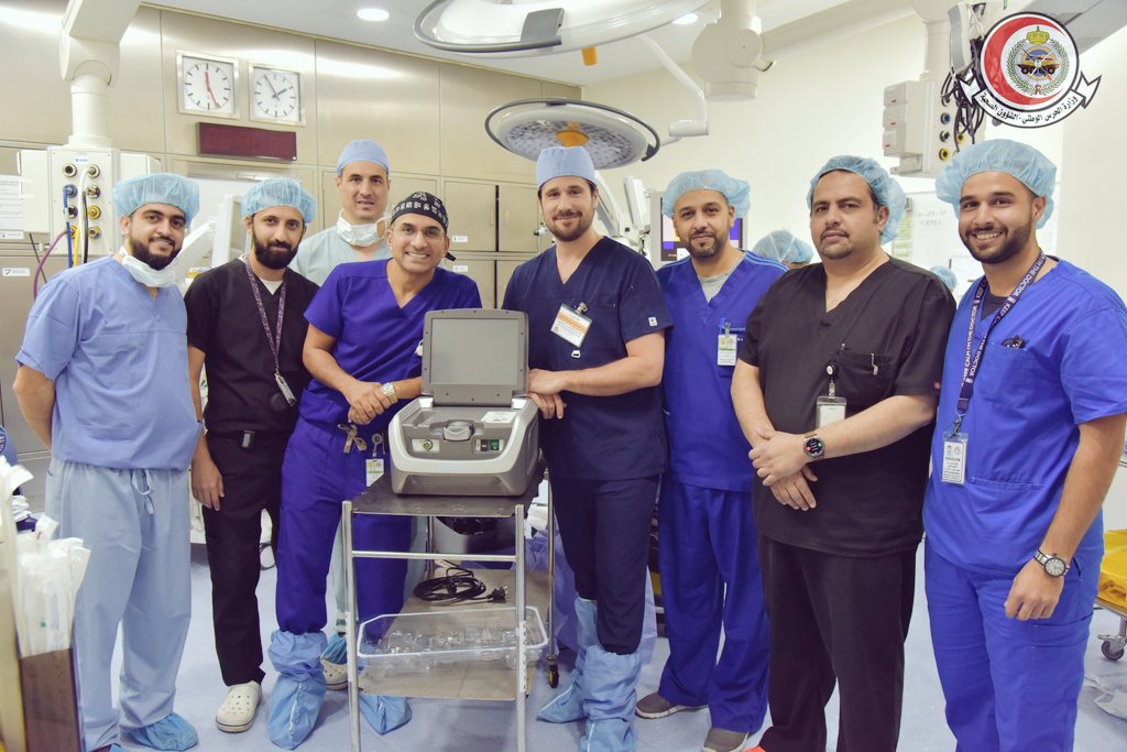 NGHAnews's tweet photo. انجاز جديد يضاف للشؤون الصحية حيث أجرى الفريق الطبي بقسم جراحة #المسالك_البولية بمدينة الملك عبدالعزيز الطبية #جدة  وذلك بنجاح أربع عمليات أجريت لأول مرة بالمملكة العربية السعودية بتقنية Rezum  التي تعد من أحدث التقنيات الفعاله  لأورام البروستات الحميدة  وتضخم البروستات https://t.co/ZkkgXHAKfz