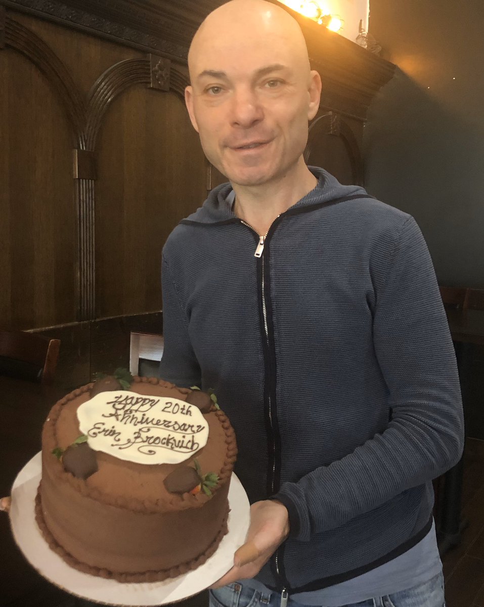 LennyRosenberg's tweet photo. #LennyRosenberg #MarmaladeCafe #santamonica #erinbrockovich #tomgirardi #20yearanniversary #birthdaycake #erinbrokovichmovie #Serving #glutenfree #Sugarfree #Catering #fruittray #Cookies & #CakePops #Chocolate #Ganash Order #Holiday #New #Bakery #ShowCase
#LARSrestaurantflips https://t.co/yz79yvdTn4