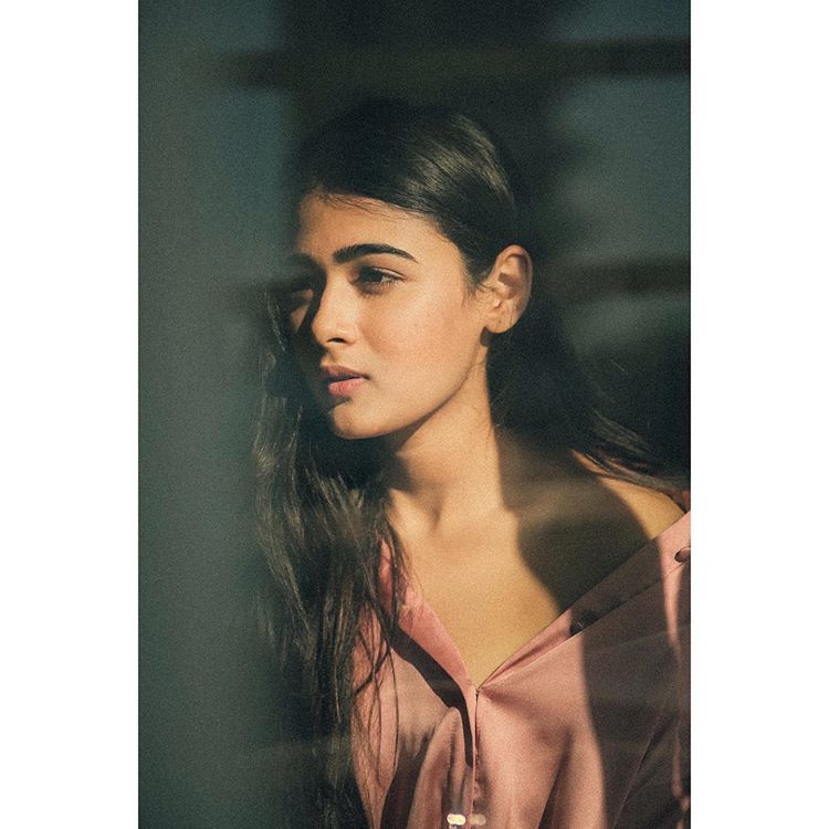 Stunning pics of Shalini Pandey ♥ 🔥 
#shalinipandey #shalini #actress #gorgeous #stunning #cunninginfo