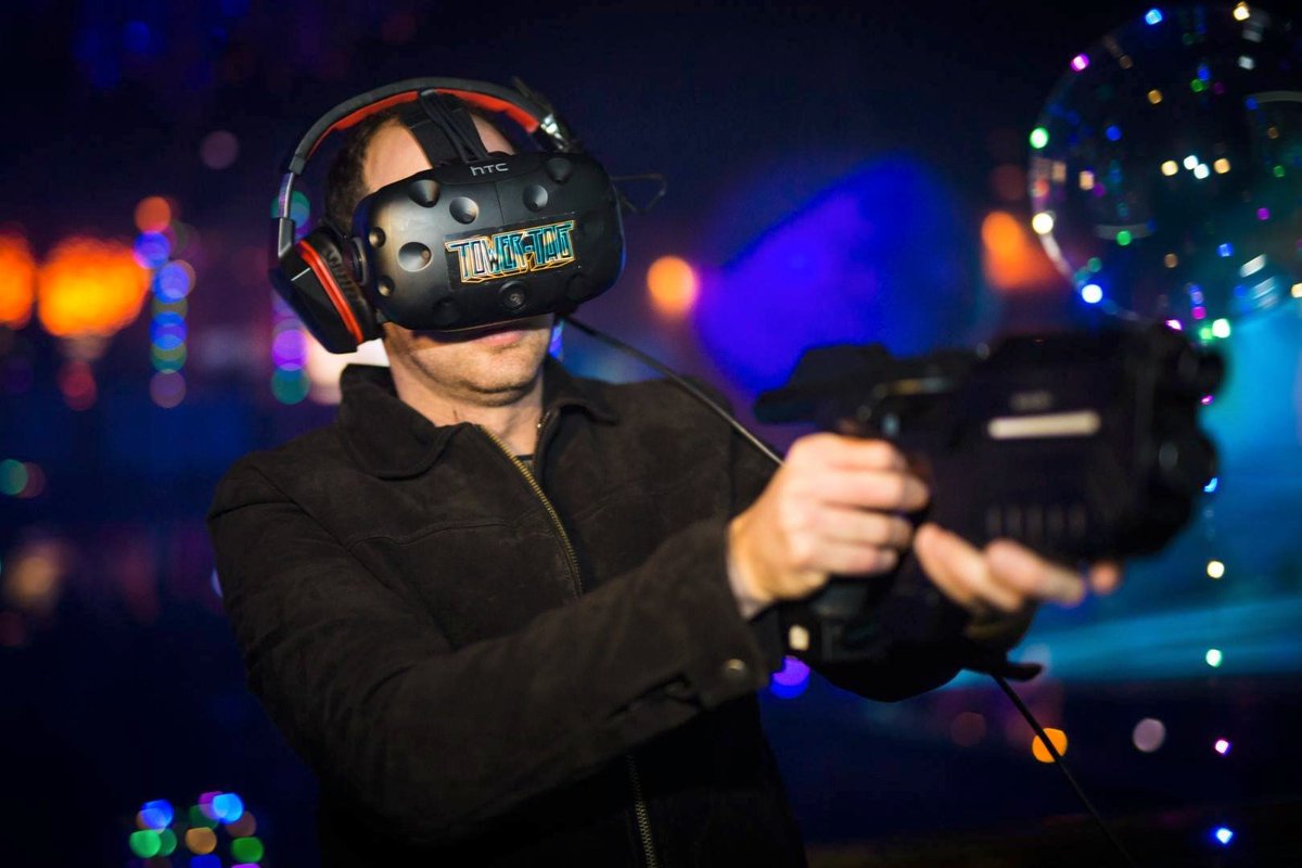 HalvingParty's tweet photo. @N8twon @udiWertheimer We had VR on a halving party, halving party on VR is the next logical step! https://t.co/BMk2RCuRg0