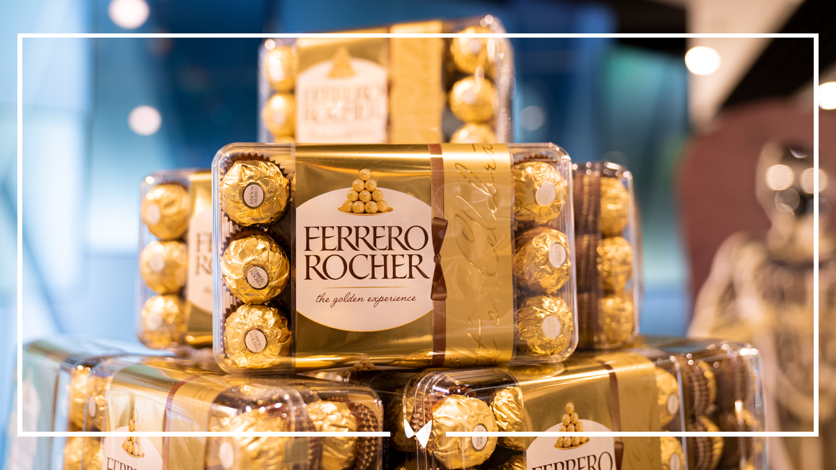 Lust auf was Süßes? 🍫🍬 #Ferrero Rocher macht jedes Schokoladen-Herz glücklich.😋 #DutyFreeExperience #süßigkeit #sweets #ferrerorocher #ferrero #schokolade https://t.co/Whut7hxK3g