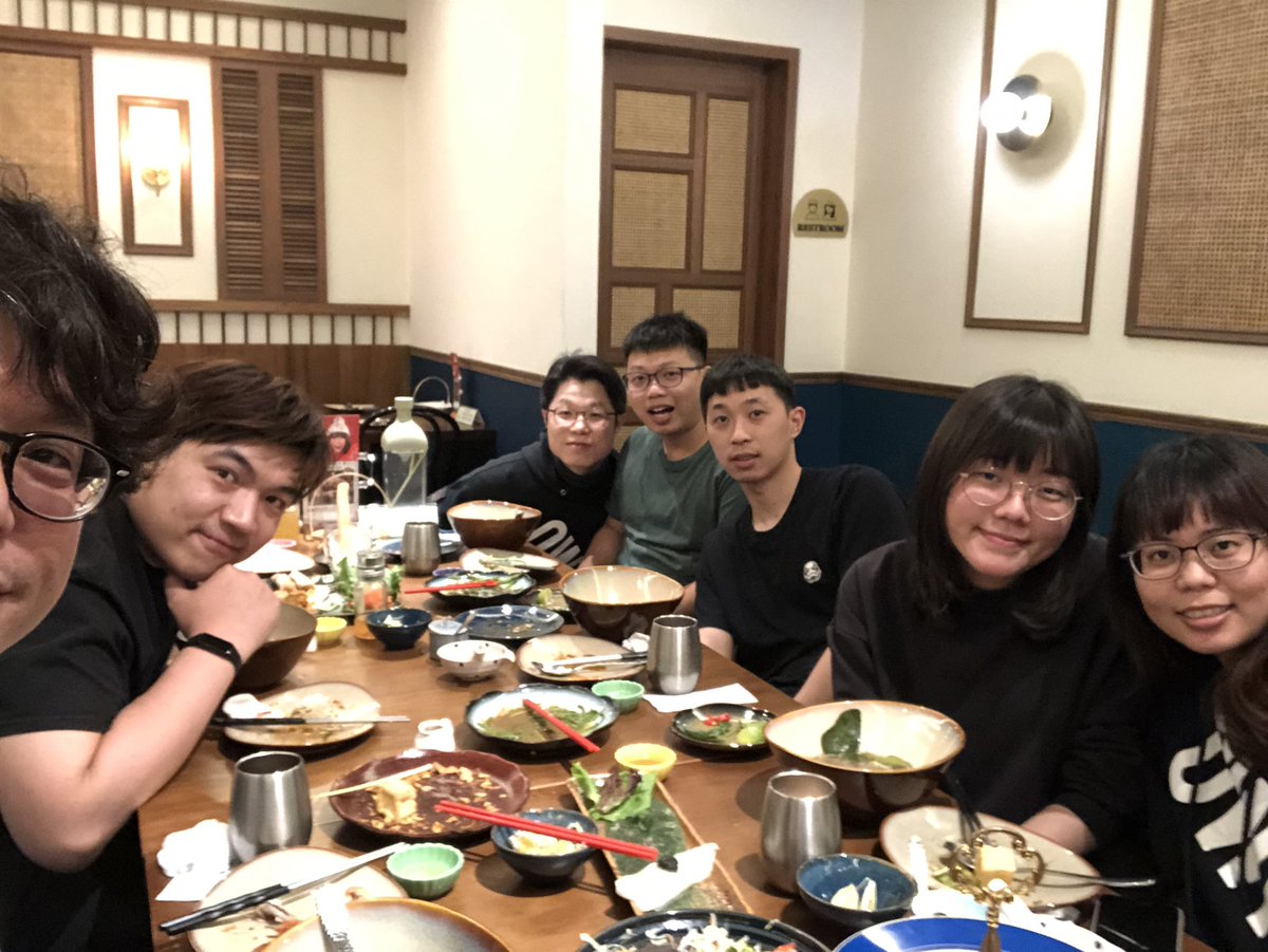 isaohit's tweet photo. 明日は台湾の新店舗がオープンするので、みんなでベトナム料理を食べに来ました!
明日はプレオープンですが、IKEAも下の階にあるので楽しみです!
#OWNDAYS #台湾 #京站小碧潭店
#Qsquare https://t.co/J82S1cLSKn