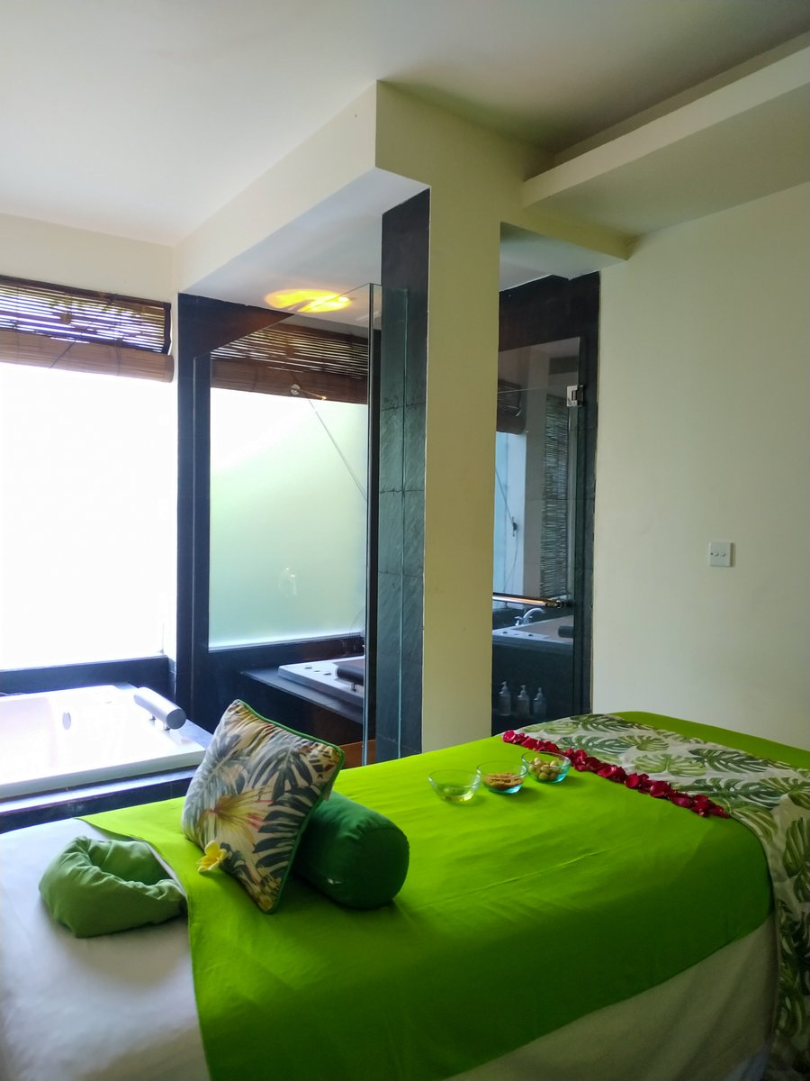 TheSpaatBluZea's tweet photo. Glowing skin is always in!

#balispa #spaday #seminyakspa #seminyak #spa #treatment #bali https://t.co/IrPLeTqyHf