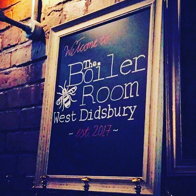 Boiler_Sessions's tweet photo. The Boiler Room Sessions continue this Thursday! 🎙🎹

Featuring 🎸

Lee O’Shaughnessy
Martin Coyne
Paul Cowburn
Tony Harper
Joseph Venables 
In The Pocket

Music starts at 8pm🎵
See you there! 😊 https://t.co/18QZaig4Bo