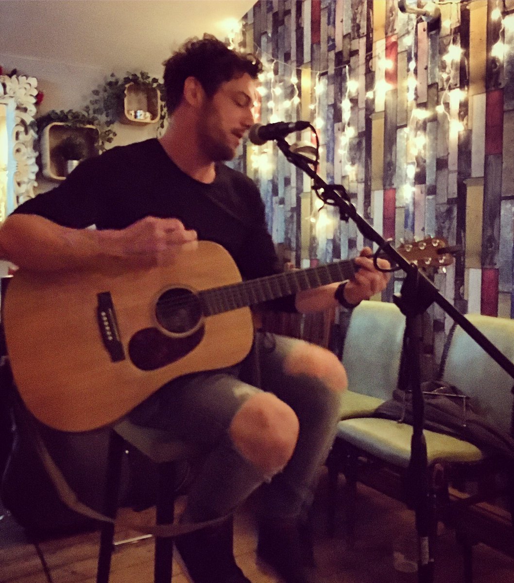 The Boiler Room Sessions continue this Thursday! 🎙🎹

Featuring 🎸

Lee O’Shaughnessy
Martin Coyne
Paul Cowburn
Tony Harper
Joseph Venables 
In The Pocket

Music starts at 8pm🎵
See you there! 😊