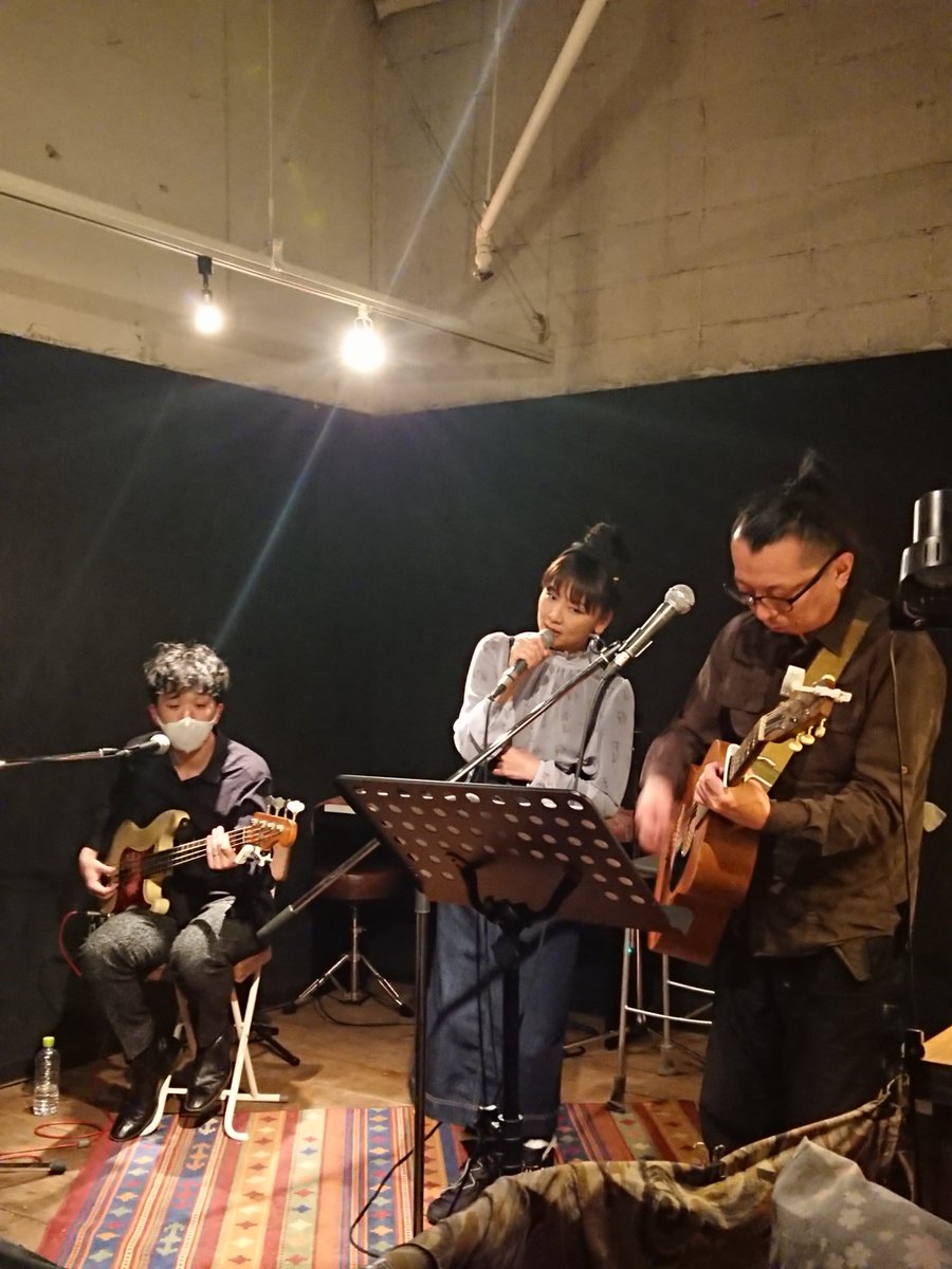cafeCHIMM's tweet photo. 大変な時ですが、参加された皆様
楽しい時間で🎶ほっ⭐と息抜きが出来たのでは🤗ありがとうございました。 手洗いうがいは日々の習慣に🧼 https://t.co/BCNeDuuRq5