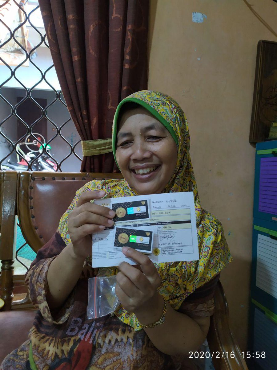 MiniGoldID's tweet photo. Goldmin ikut senang setiap dijapri sama distributor. Ini min teman, saudara, keluarga, tetangga, sudah nabung emas dan akan terus nabung emas. Yuk nabung emas, dari yang kecil aja dulu. https://t.co/7YxJBWdOZN