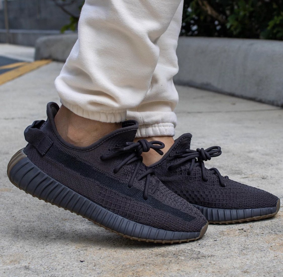 YEEZY LAB tweet media