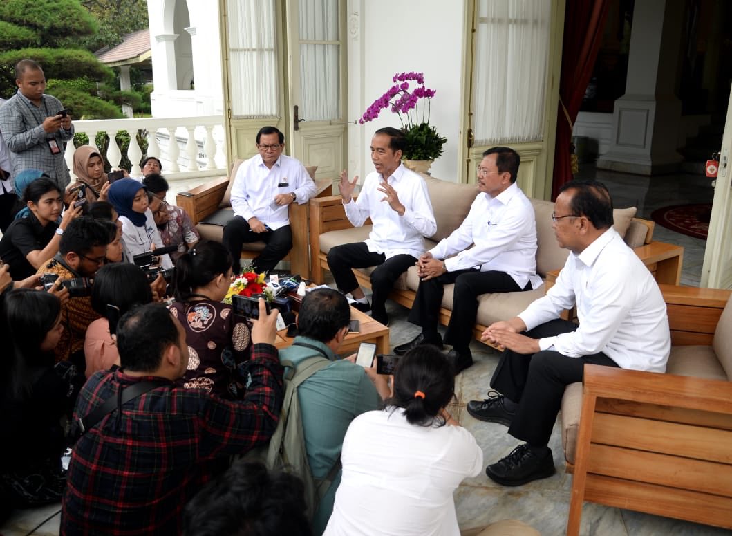 KemensetnegRI's tweet image. Dua WNI Positif Terjangkit, Presiden Tegaskan Keseriusan Pemerintah Tangani Wabah Korona

setneg.go.id/baca/index/dua…