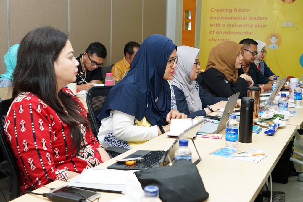 pt_pmli's tweet photo. Rapat Kerja SDM PT Pelabuhan Indonesia II (Persero)
•
Kegiatan ini telah dilaksanakan pada tanggal 28 Februari 2020 di Gedung Learning & Innovation Center, IPC Corporate University, Ciawi, Bogor.
#ipc #rapat #kerja #sdm #pmli #cintaipc #pmlicantik https://t.co/QNBabcioWQ