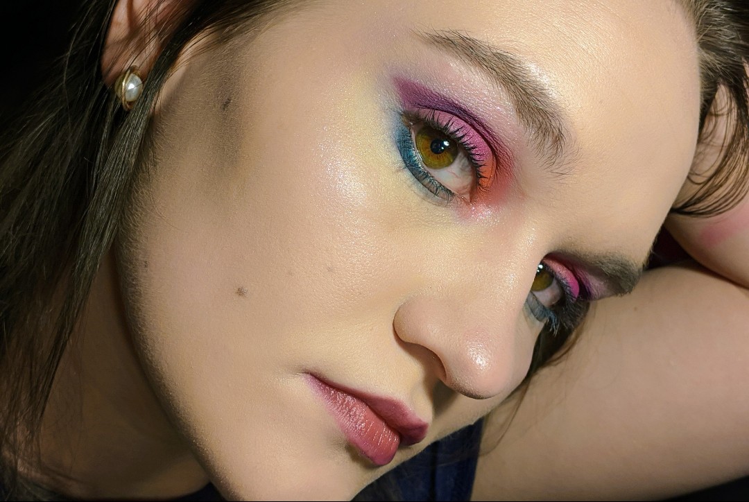 the_pale_one250's tweet photo. My makeup look today using the blood lust pallete! I'm obsessed ๐ what do you think?
#jeffreestar #JeffreeStarCosmetics #BLOODLUST #MakeupAddict #makeupnewbie #obsessed #mua #art #Purple @JeffreeStar https://t.co/jJylo9P6rD