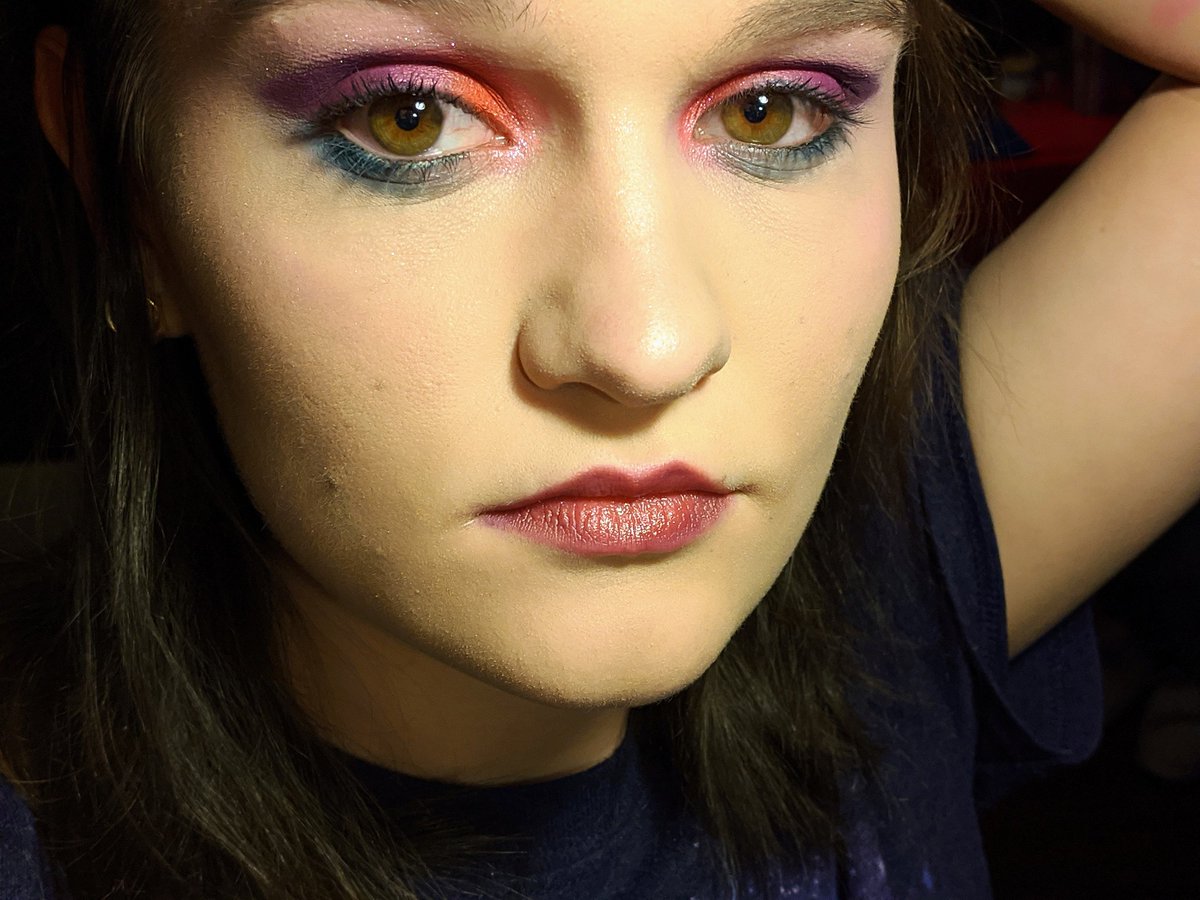 the_pale_one250's tweet photo. My makeup look today using the blood lust pallete! I'm obsessed ๐ what do you think?
#jeffreestar #JeffreeStarCosmetics #BLOODLUST #MakeupAddict #makeupnewbie #obsessed #mua #art #Purple @JeffreeStar https://t.co/jJylo9P6rD