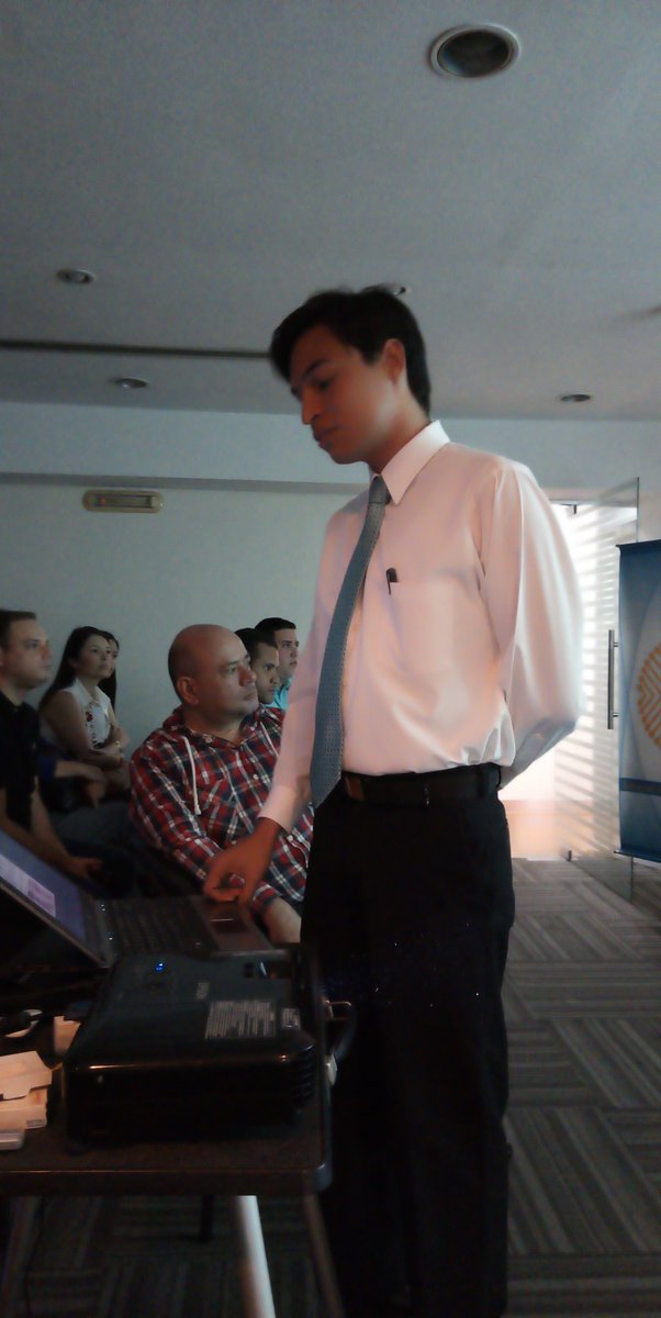 SVMI_Nacional's tweet image. #clubmedicinainterna #svmi 3 pacientes presentados:
HUC. Dr. Jhonny Maluenga, diagnóstico crioglobulinemia mixta.
HMPC. Dra. María Fernanda Alvarado, coccidiodomicosis.
HVC. Dr. Luis González, Mielodisplasia.