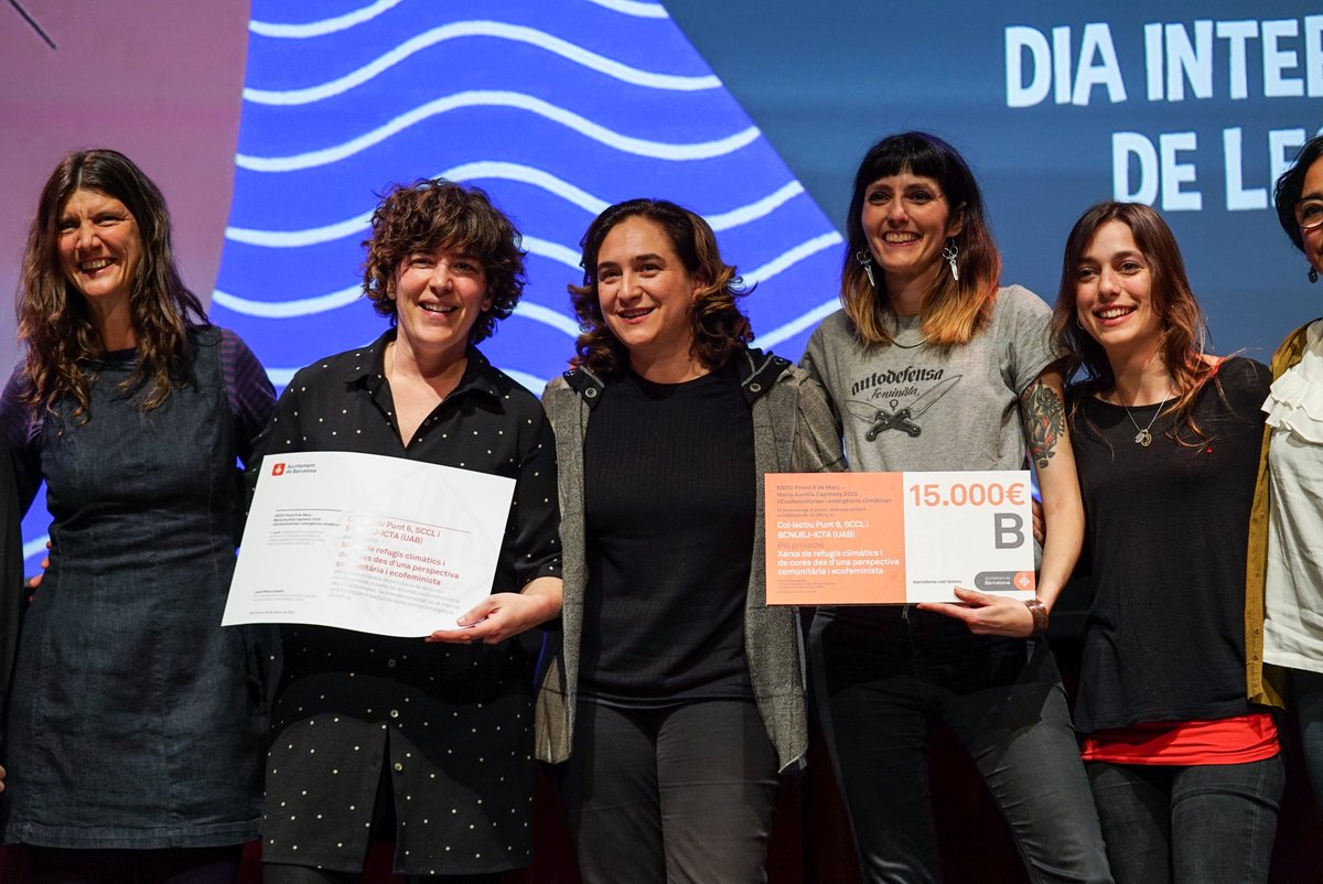 BCN_Dones's tweet photo. 🏆💜🌱 La"Xarxa de refugis climàtics i de cures des d'una perspectiva comunitària i ecofeminista", del @CollectiuPunt6 i @bcnuej, d'@ICTA_UAB, projecte guanyador del Premi #8M  2020! #EcofeminismesBCN 
👉🏾https://t.co/Kjc72vRVnX https://t.co/W2erf9X35d
