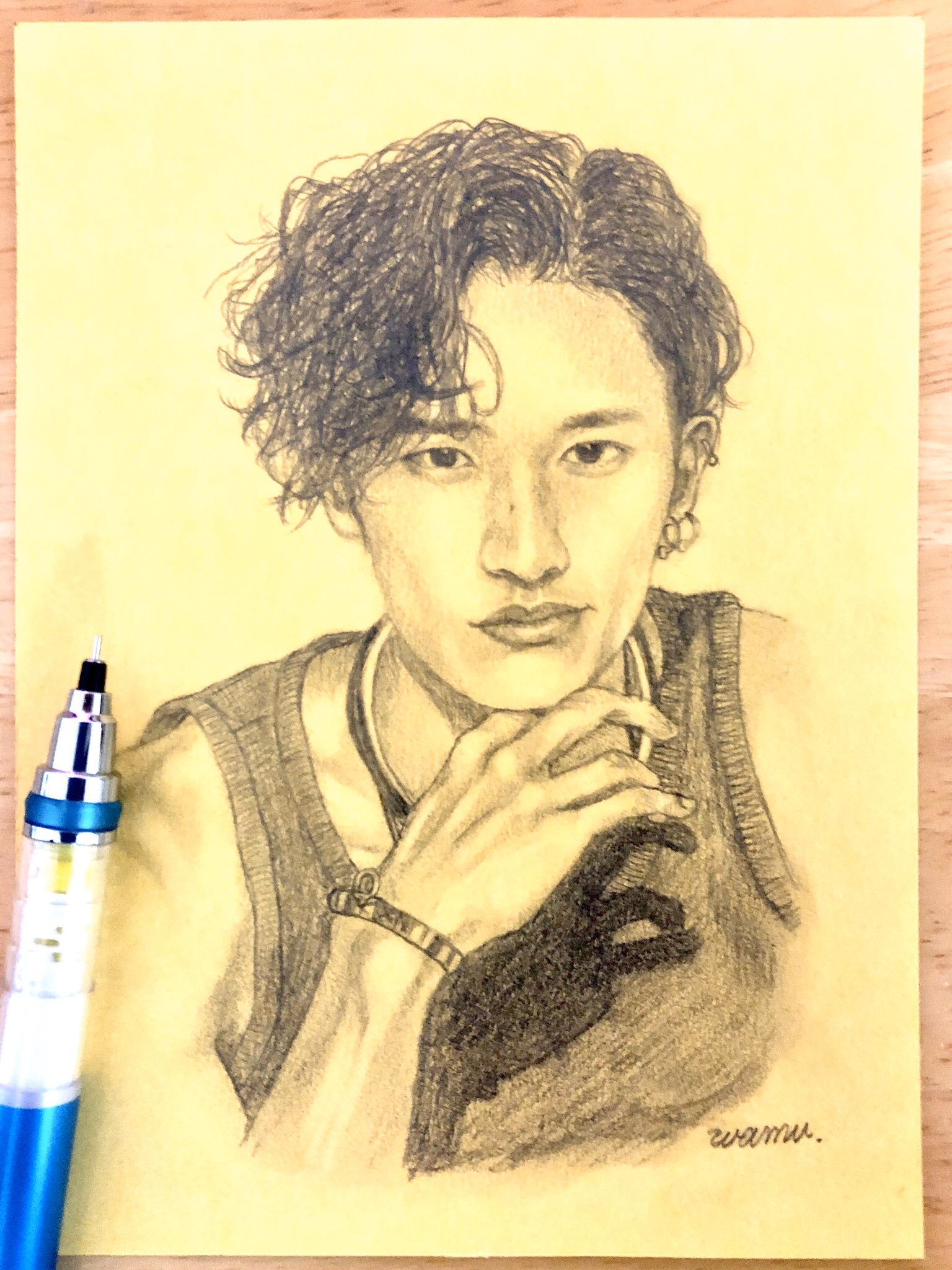 تويتر ワム على تويتر Snowmanシリーズ６人目は ひかるくん を描きました すの担さんへ アカウントが別にありますので フォローお待ちしております 岩本照 ひーくん Snowman シャーペン画 模写 T Co Aitg4dmr9d