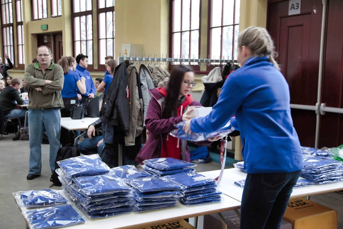 echwroclaw2020's tweet photo. 💙 Thanks to all volunteers who took care of order, reliable information and care for the convenience of participants. https://t.co/vkVNtyKTHS