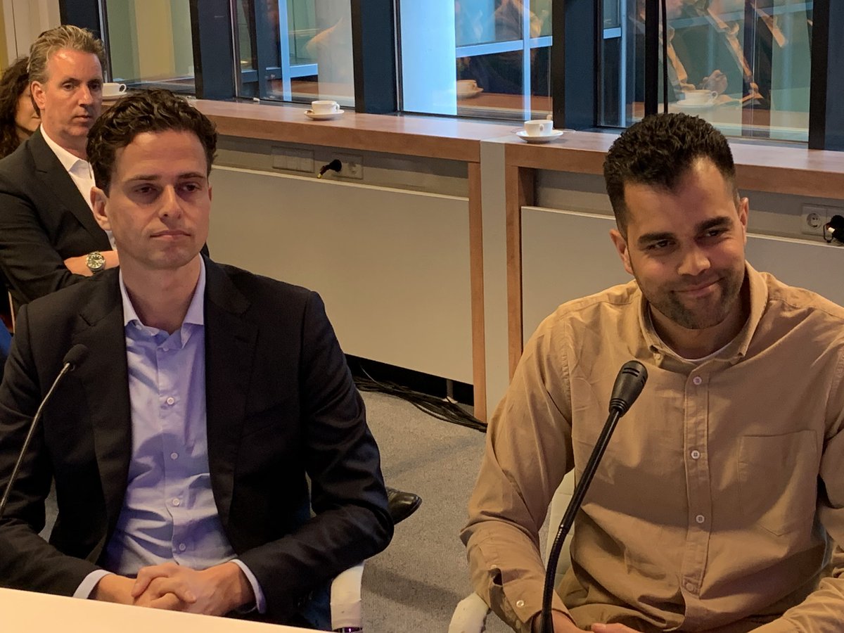 fmlengers's tweet image. Wat een leuke gasten aan tafel bij Tom van t Hek. Goed gesprek @PROVADAre . Dank jullie wel  @VORMHolding @syntrusvastgoed @getofficeapp @ParkBee_NL @BeingDevelopmnt HealthyWorkers