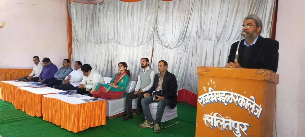 diolalitpur's tweet photo. कृषकों को के0सी0सी0 का लाभ दिलाये जाने हेतु जिलाधिकारी ने लेखपालों/ग्राम पंचायत विकास अधिकारियों एवं रोजगार सेवकों के साथ की बैठक
कहा शासन के मंशानुसार किसान सम्मान निधि के शत-प्रतिशत किसानों को करें लाभान्वित https://t.co/zDuidDrou1