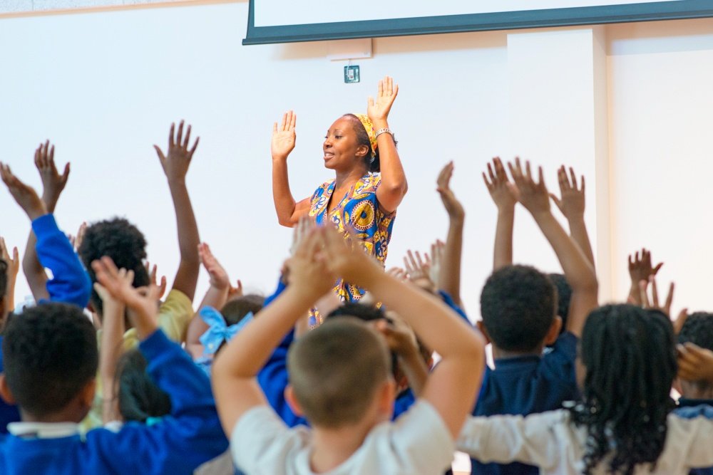 Good luck storytellers &amp; authors celebrating World Book Day in schools this week! May your voice stay strong with all the stories that you share💪🏾❤️ #WorldBookDay #storytelling #edutwitter <a href="/WorldBookDayUK/">World Book Day UK 📚</a>