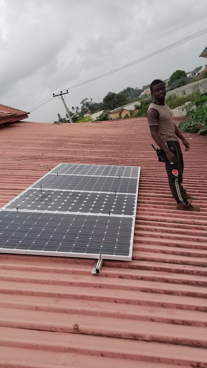 HibroEnergy's tweet image. Expansion of an old Installation.

From inverter ups to a solar hybrid.

0.8KWp solar energy installation.
Location:- Lagos.