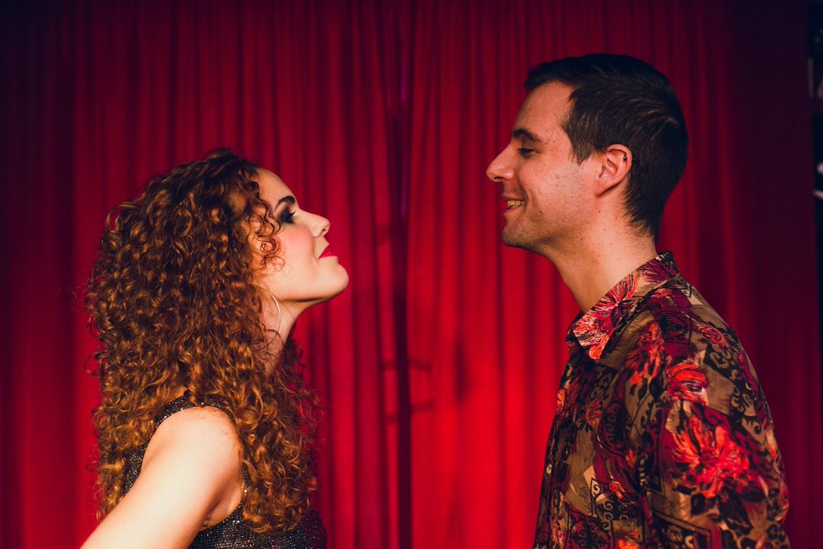 Hoy último estreno de lo que pasará en nuestros show!! 
No te lo pierdas 🅿️elusa! 

@DanDependel &amp; <a href="/Sindy_Oficial/">Sindy Oficial</a> 

#lasgrecas #flamenco #rock #lapelusadetuombligo