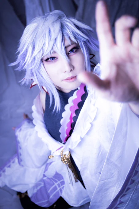 【コスプレ】
FGO / マーリン

君の辿る道行きに花の祝福が。
あらんことを…。

photo? みつお(@osutiM16 ) 