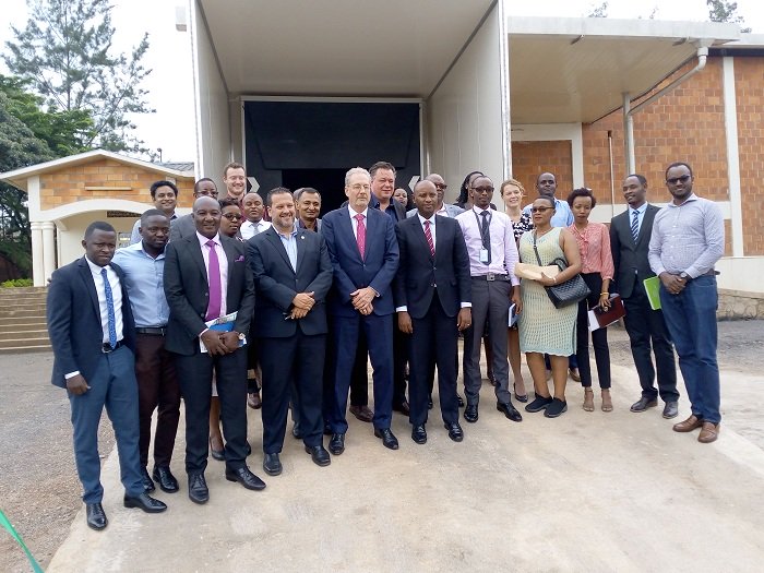 NLinRwanda's tweet photo. Last week, @RwandAgriExport received upgraded cold chain works on its horticulture packing house. The series of activities to upgrade this facility were done by the @hortinvest project, financed by our Embassy. This project promotes horticulture value chain development in Rwanda. https://t.co/GhASQeCeDQ