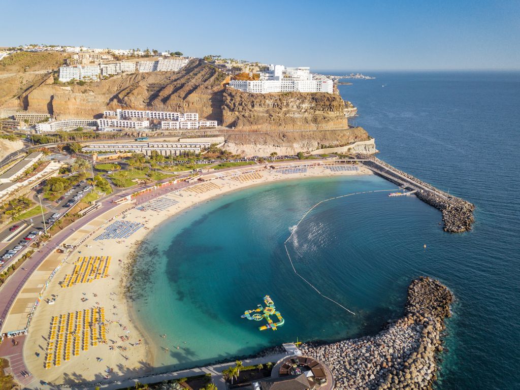 CardenasEstate's tweet photo. Mondays are better in south #GranCanaria 😄
#CanaryIslands #CardenasRealEstate #Amadores https://t.co/4oS6s4INYf