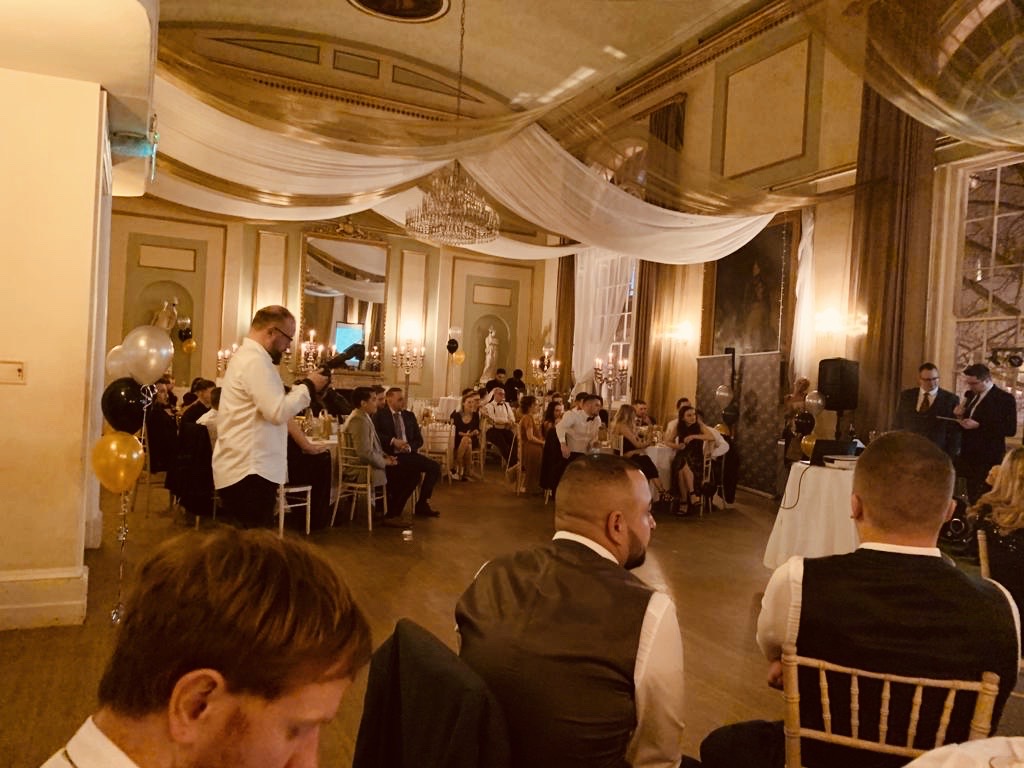 owentaylor_uk's tweet photo. So privileged to be apart & sponsor 2020 #beautifulawards! @BeautifulPubs. Great Night!! @owentaylor_uk https://t.co/ZIhOS2Ljhv