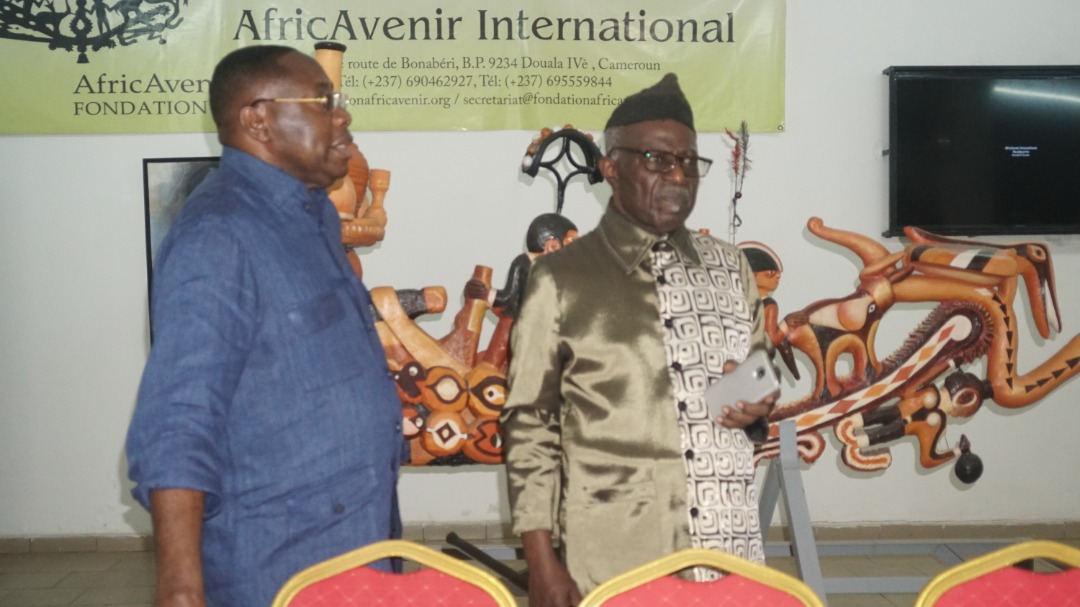 FondationAfric2's tweet photo. Partage et  Communion autour de la question de la préservation de la mémoire collective et du patrimoine culturel et scientifique des africains. # Fondation AfricAvenir &amp;CNCC. @FondationAfric2 https://t.co/SqAc7n6T0W
