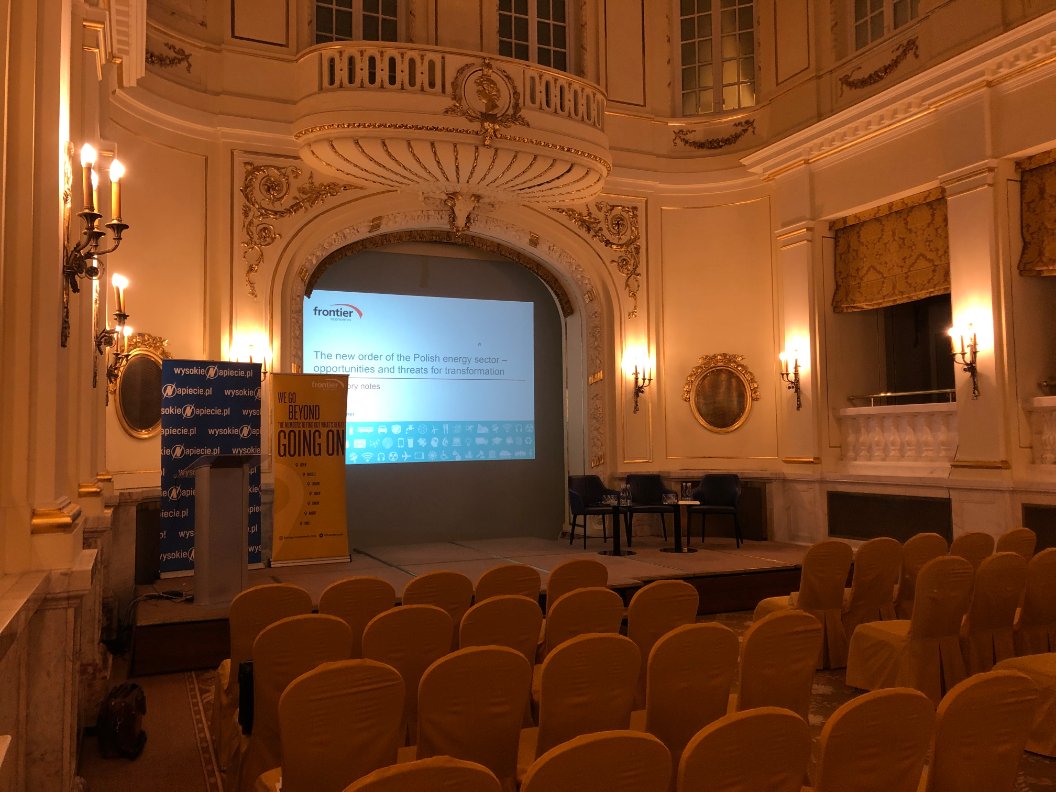 FrontierEcon's tweet image. Today we are excited to be hosting an event in #Warsaw to discuss the challenges Poland’s transition to a low-carbon #economy may present, as well as the opportunities for the wider economy