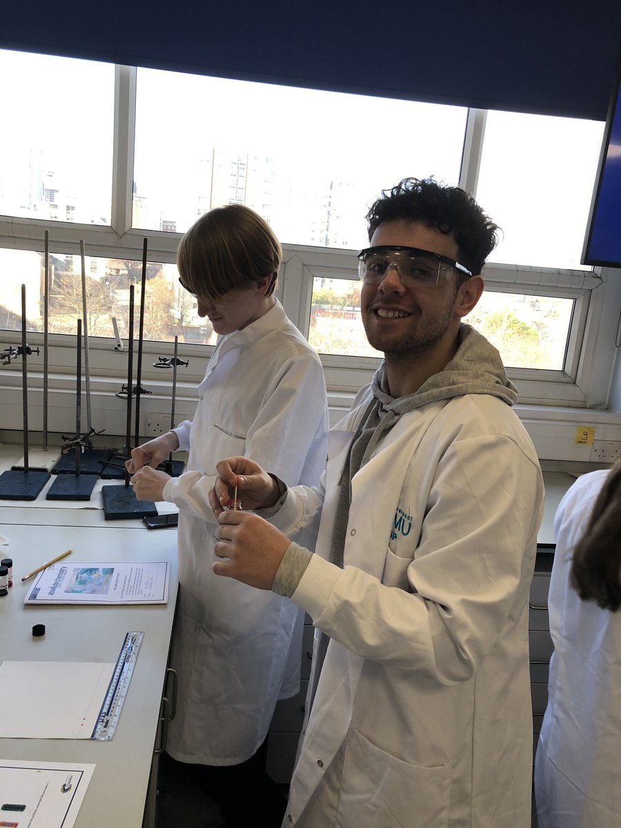 ArchiesScience's tweet photo. @LJMUAbsChem day 2 starting with a bit of TLC https://t.co/98wHb8o7dw