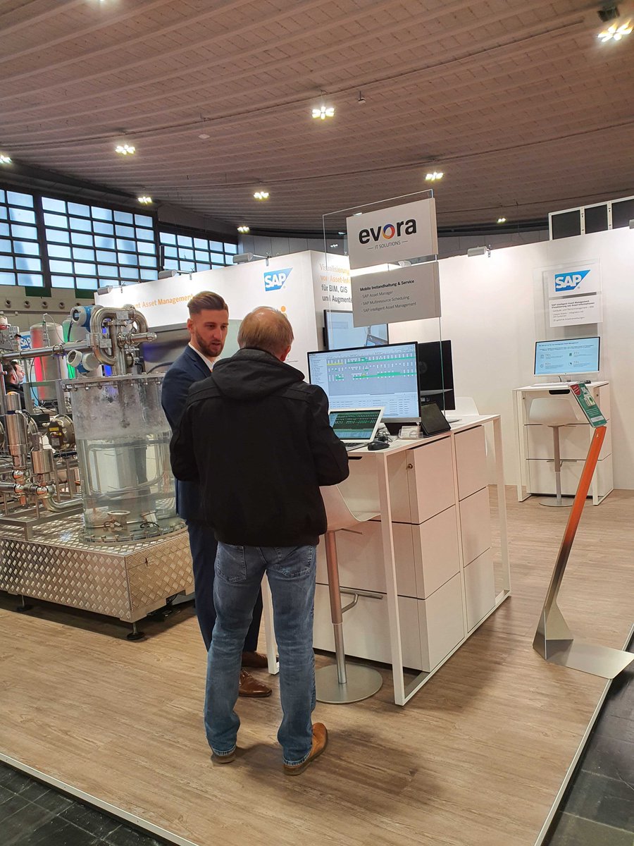 EvoraIT's tweet photo. Congratulations to @Ef_maintenance for 7% more visitors, lot of them at our stand with SAP! Highlight: #digitaltwin  for #monitoring of the intelligent valve, great talks about #SAPsolutions #AssetManager #SAP #Multiresource #Scheduling #mobile #maintenance https://t.co/6oo9ctqoj6