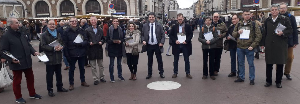 PotieLussigny's tweet photo. A la rencontre des @versaillais
#Municipales #Versailles2020 pour les informer en vérité de la situation politique à Versailles @EnAVersailles. Plus d'infos : https://t.co/bsVbJPKh4m https://t.co/63RHl5w0hW