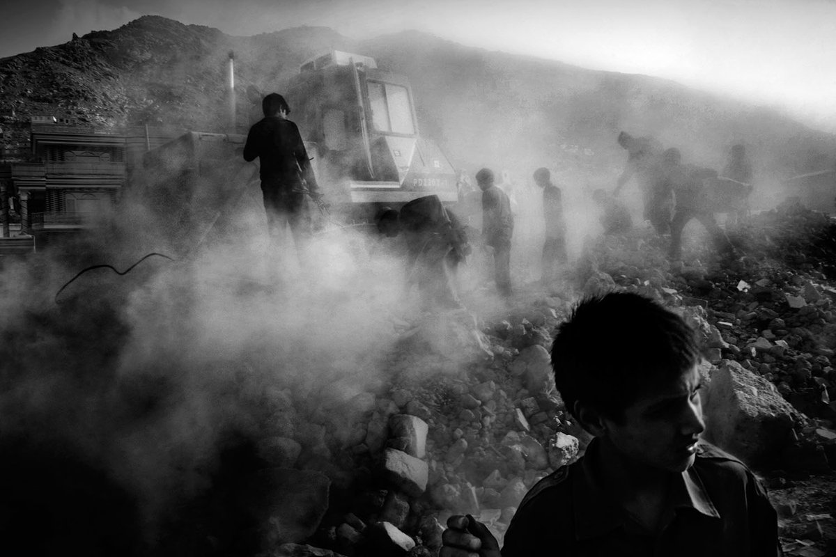 After eighteen months of negotiations and eighteen years of war, a historic treaty was signed on Saturday February 29th between Washington and the #Taliban. 
Massimo Berruti's "Lost in Kabul" series addresses the consequences of the war on the population.
mapsimages.com/works/lost-in-…