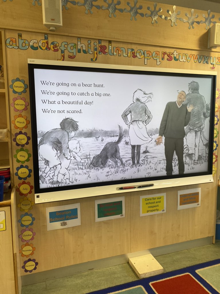 MrsFaryma's tweet image. Primary 4 love listening to Michael Rosen's poems during #SocialSnack. We also love watching him telling his story We’re Going on a Bear Hunt 🐻. He uses great actions and expression! 😅 #YearOfReading #LiteracyWeekSeaton @school_seaton @MichaelRosenYes