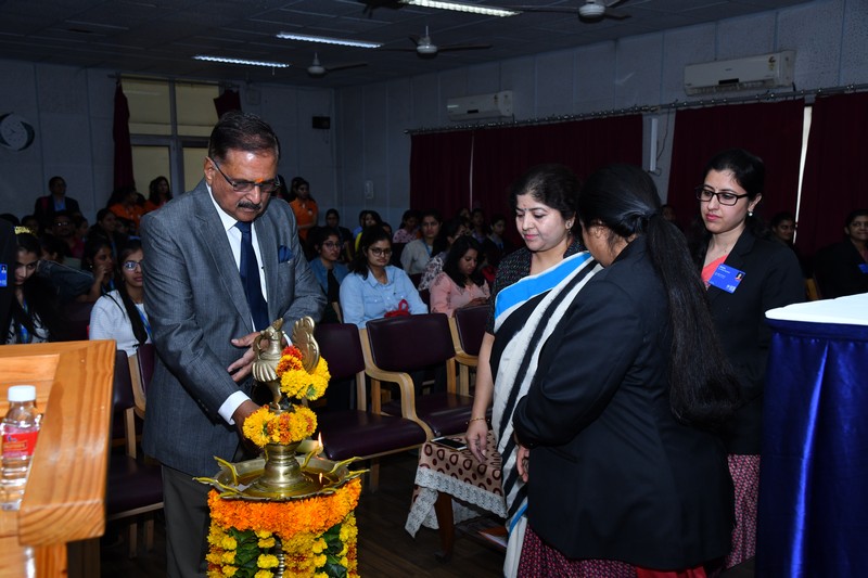 IISUniversity's tweet photo. Patent Workshop https://t.co/jtTZdcc4dM