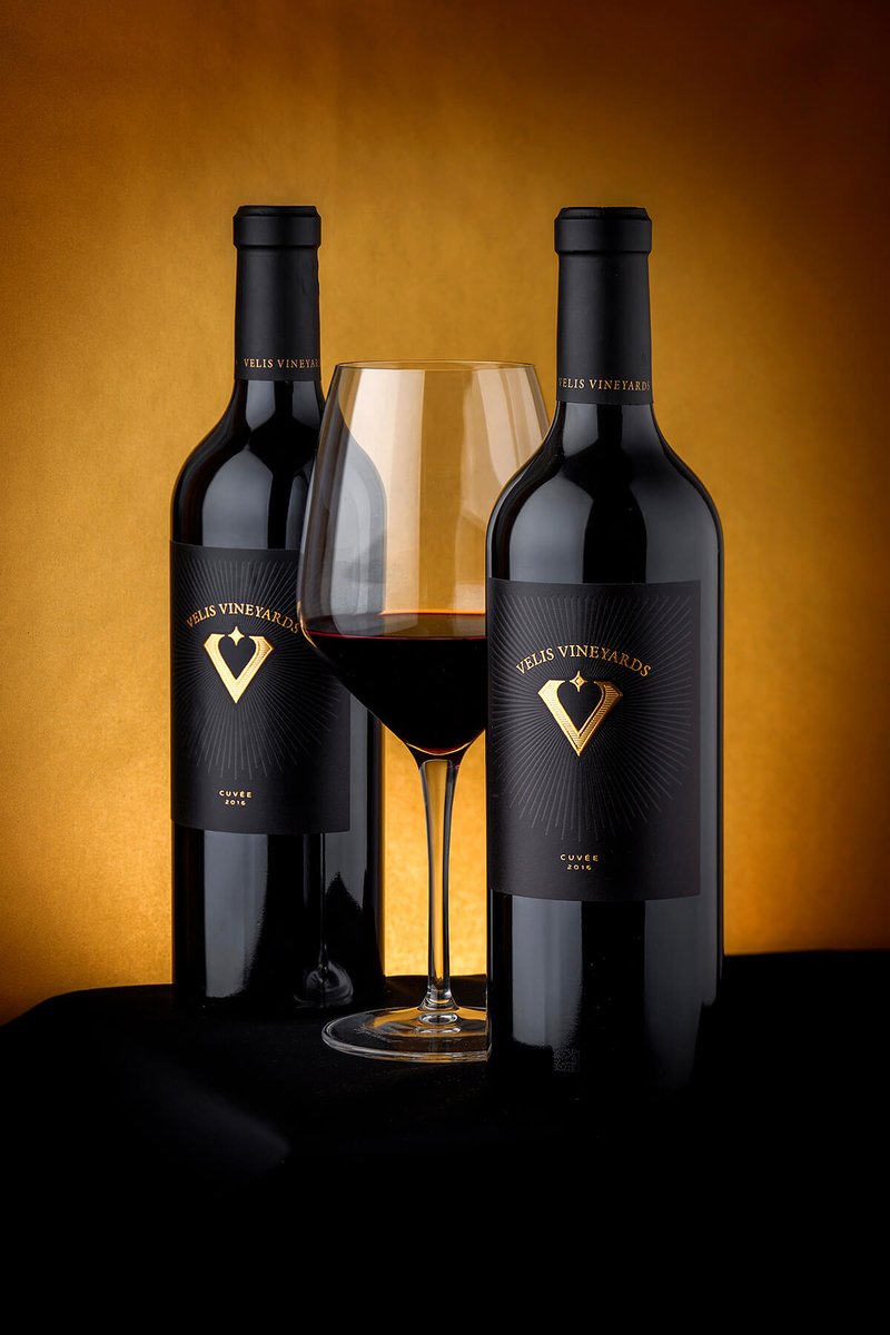 worldbrandesign's tweet photo. the Labelmaker  - Velis Vineyards Premium Wine
.
https://t.co/xtxPEVl0zL
.
#wine #packaging #branddesign #packagingdesign #brandidentity #branding #brand #marca #package #empaques #logo #design #graphicdesign #typography #illustration #worldbranddesign #wbds https://t.co/WRRcZicOle