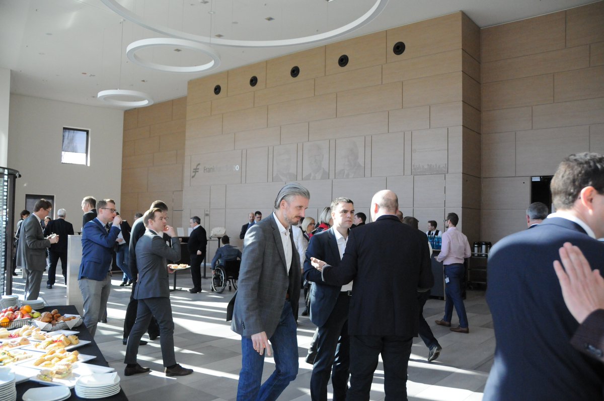 fs_kohrs's tweet photo. Networking @FrankfurtSchool! Zwischen "Volkswirtschaftlichen Rahmenbedingungen" und "Besteuerung von Kapitalanlagen" ist Zeit für einen ersten Austausch. #FSFPTage #ExecEdFS https://t.co/bXT8UdHBsl