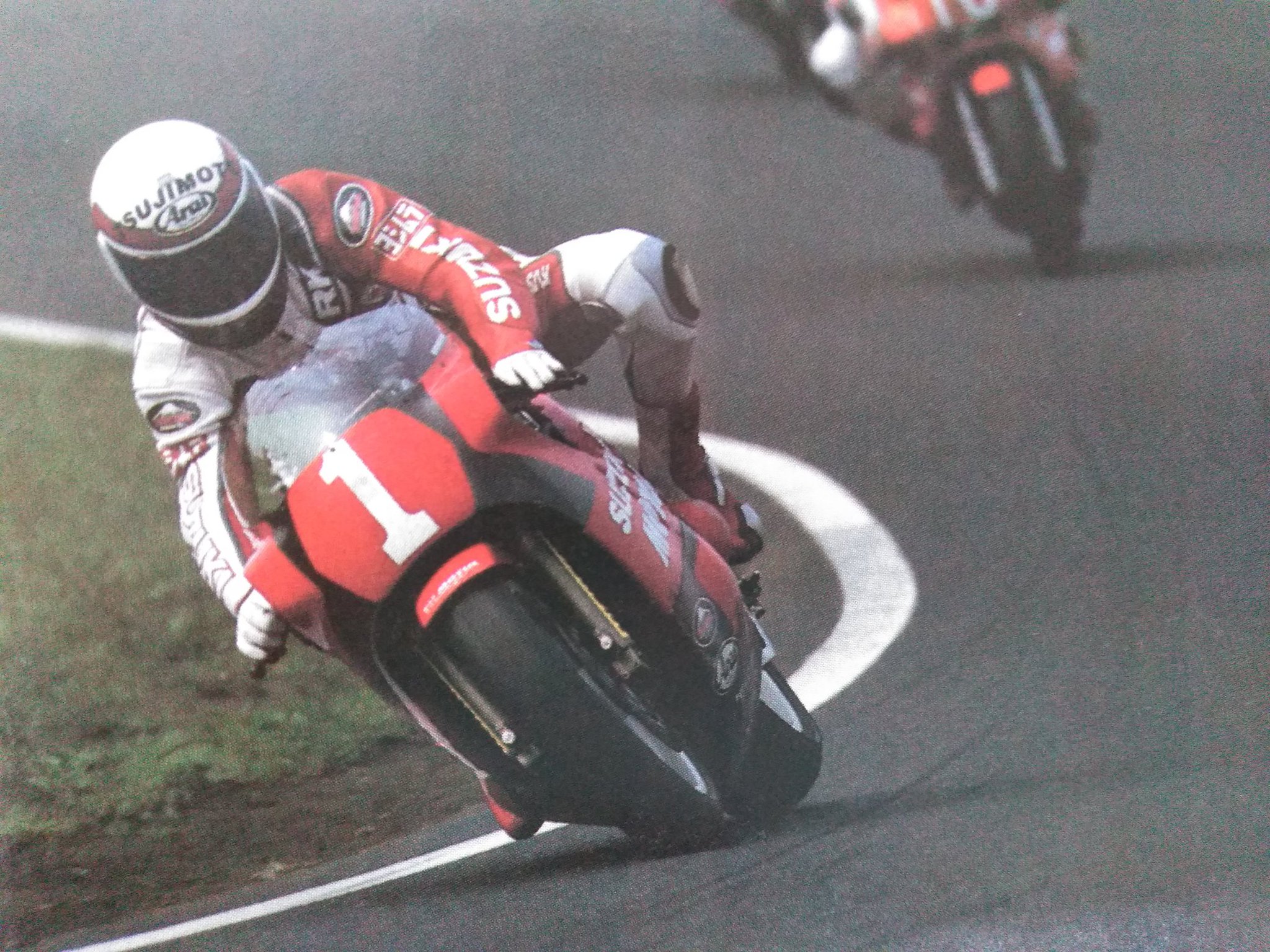 1985 TT-F1 Rd.8 SUGO ”辻本聡 ヨシムラ・スズキGSX-Rが菅生の3