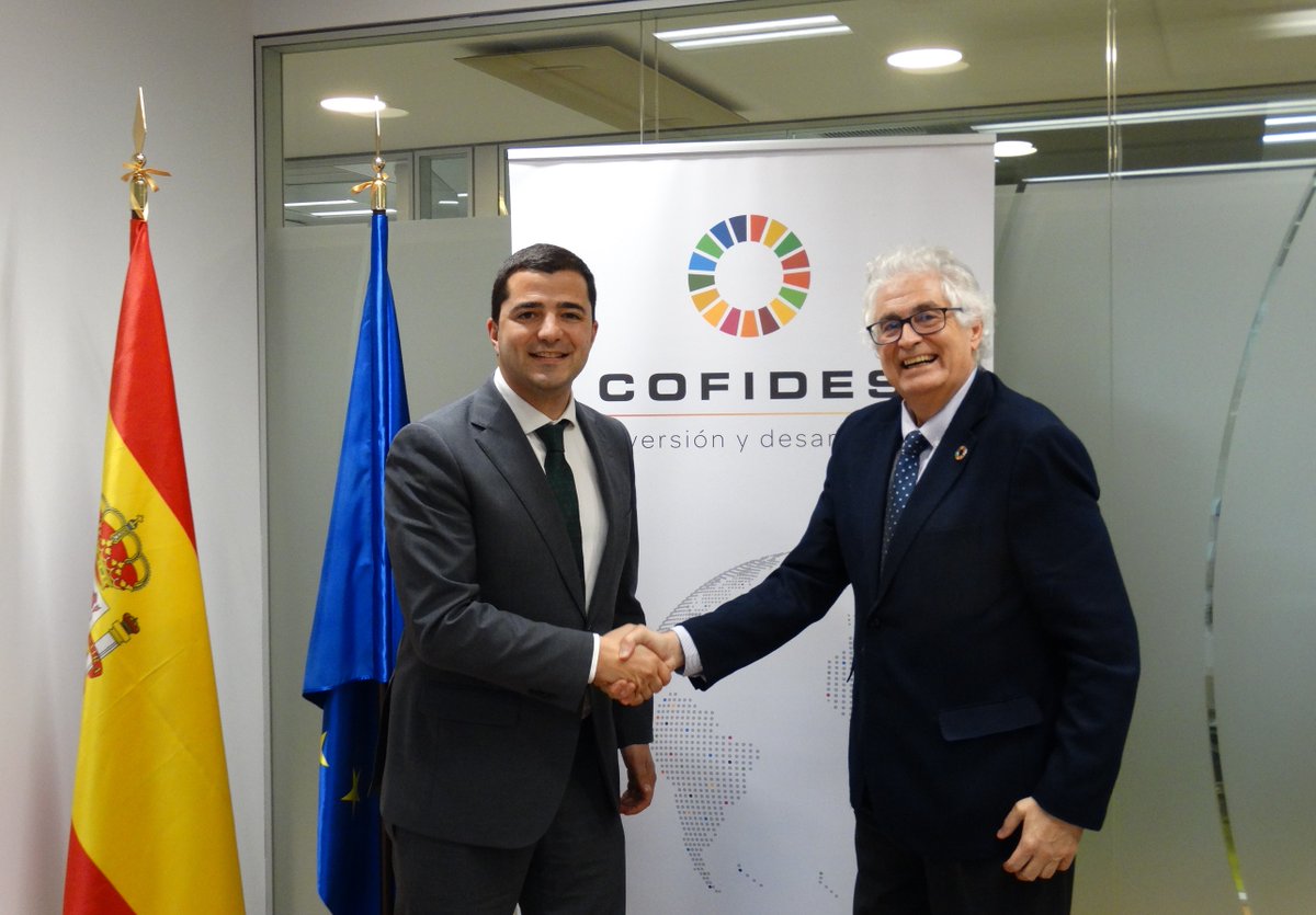 COFIDES's tweet photo. . @COFIDES cofides facilita la implantación comercial de Greening en México | #Mexico #energia #sostenibilidad @greening_ing @ignacio_sillo | + info https://t.co/Xgu5e3wqpA https://t.co/eLHlsA2nl9
