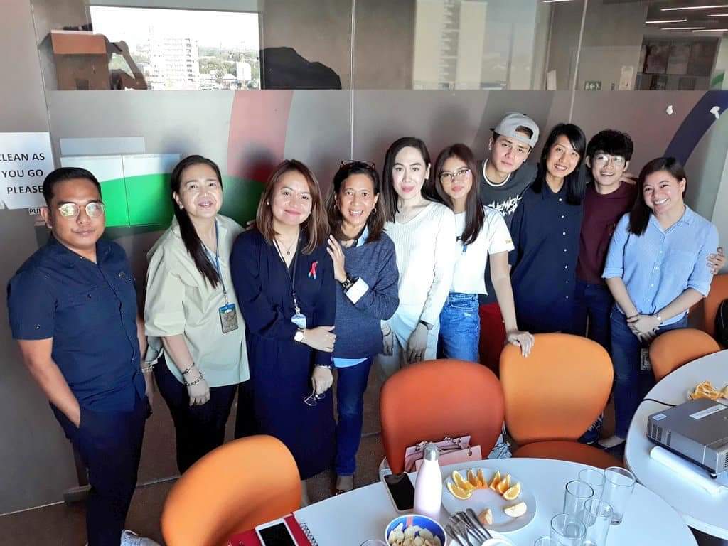 LoiNieOFCL's tweet image. Congrats @iamr2alonte @iamAndalioLoisa 🙌

Fresh from the success of their blockbuster movie #JamesAndPatAndDave, we are thrilled to welcome Loisa and Ronnie to the #RGEDramaUnit and #RSBScriptedFormat family! #NewShow #Soon
ccto