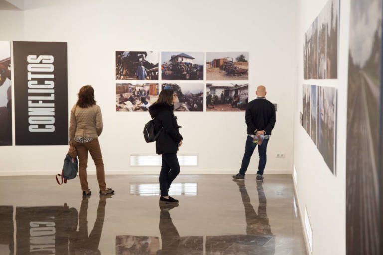 Tres de cada diez directores de festivales de fotografía no cobran: ¿Creamos un frente común? 📸castellonplaza.com/Tresdecadadiez… vía <a href="/PlazaCastellon/">Guille Plaza Castellón</a>