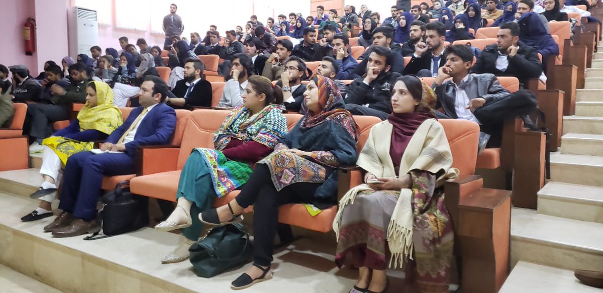 TFTolerance's tweet image. TFT Team Quetta conducted a panel discussion session on sustainable development goals in BUITEMS, Quetta.
We want to appreciate our young ambassadors who are tirelessly engaging people in their areas. 

#HumaraAzm
#Srengthening_Student_Bodies
#TogetherForTolerance
#TeamQuetta