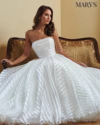 In USA, there are a great many companies facilities making wedding dresses. 
#bridaldresses #bridalgowns #quinceaneradresses #quinceaneragowns
More info visit this link
marysbridal112.webs.com/bridaldresses2…