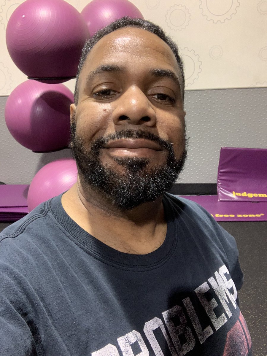 howiedmac's tweet image. Good Morning☀️☀️☀️... It’s “Motivated Monday”... We are starting the week right!!! Goal oriented and mind sharp!!! Positive vibes to all until next time... #Fitandfocused #DWROD #GoGetItSquad #FAT