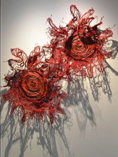 Nnenna Okore, Through Thick and Thin, newspapers, burlap, dye and wire, 101.6 × 104.1 cm
#nnennaokore #nigeria #abstract #texture #art #artist #omenkagallery #nigerianart #painting #painter