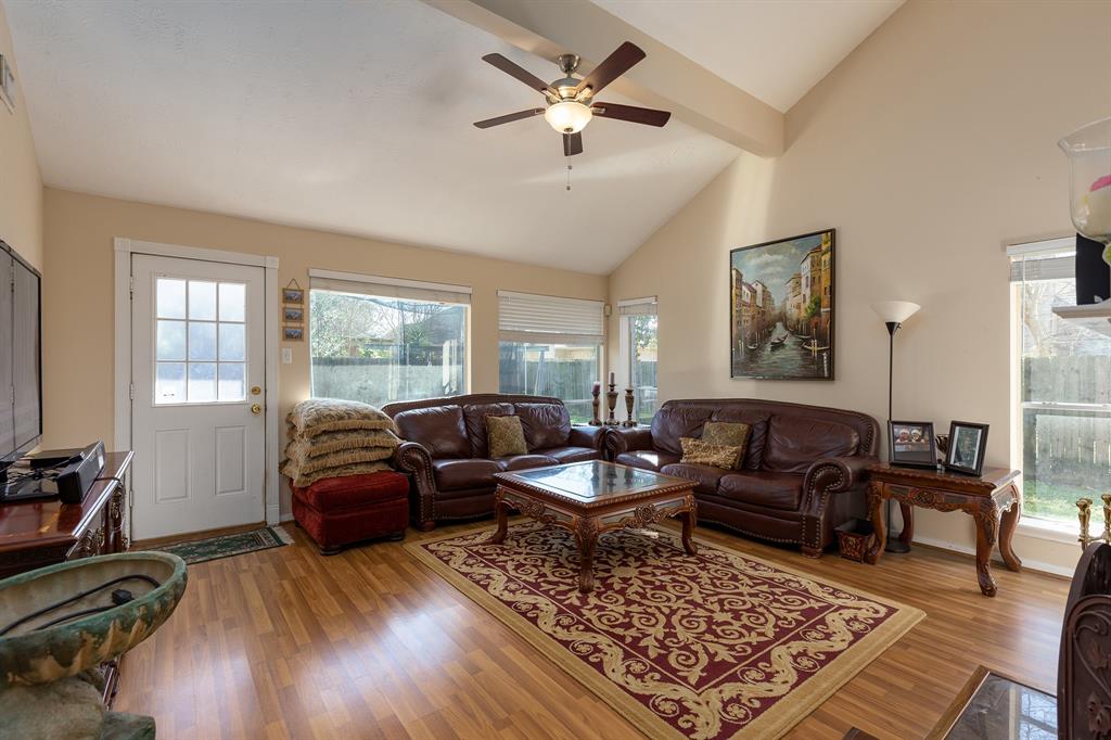 JoeHoustonProps's tweet photo. #Houston  #RealEstate #Localexpert #Justjoeproperty #kellerwilliamsmemorial #multipleoffers #knowledge #faith #BeHappy #homesales #housingmarket #eldridgeparkway #energycorridor 13542 Andrew Way is Pending, 5 Days https://t.co/wyjTAwefsp